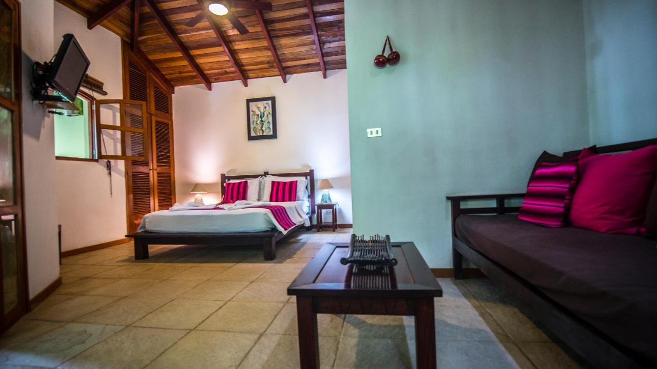 Hotel El Pequeno Gecko Verde Sámara 외부 사진